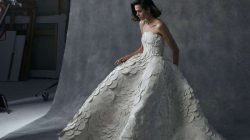 Oscar de la renta wedding dress